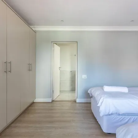 Large 1 Bed Apt Pool Gym Parking Aircon Cape Town Exterior photo
